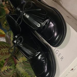 Tommy Hilfiger "Tara" Kiltie Black Leather Shoes